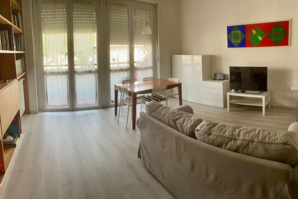 Appartamento Attico Montiglio - Panorama-Wifi Collebeato Esterno foto