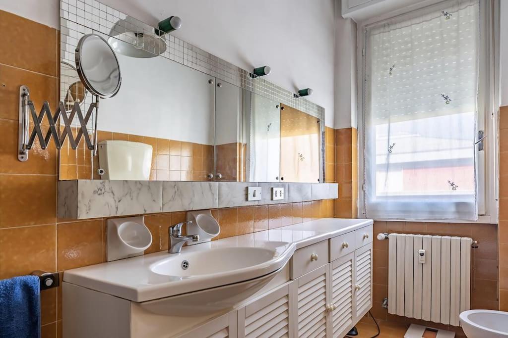 Appartamento Attico Montiglio - Panorama-Wifi Collebeato Esterno foto